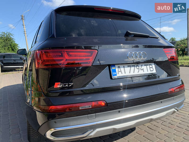 Позашляховик / Кросовер Audi Q7 2018 в Фастові