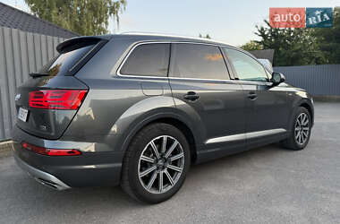 Внедорожник / Кроссовер Audi Q7 2016 в 