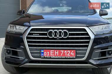 Внедорожник / Кроссовер Audi Q7 2017 в 