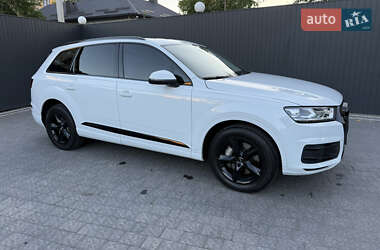 Позашляховик / Кросовер Audi Q7 2017 в 