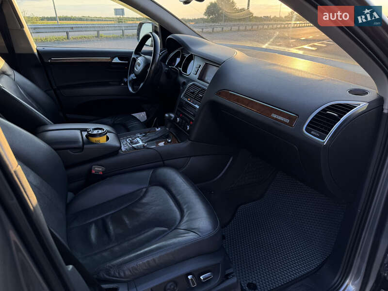 Внедорожник / Кроссовер Audi Q7 2013 в Сумах