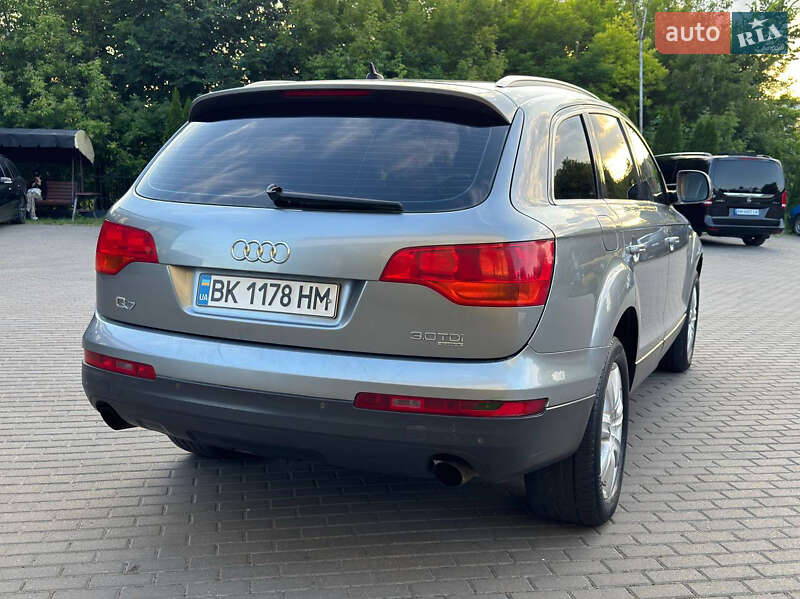 Позашляховик / Кросовер Audi Q7 2006 в Рівному
