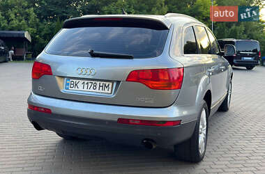 Внедорожник / Кроссовер Audi Q7 2006 в 