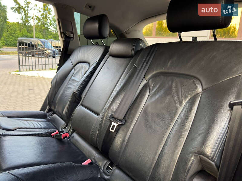 Позашляховик / Кросовер Audi Q7 2006 в Рівному