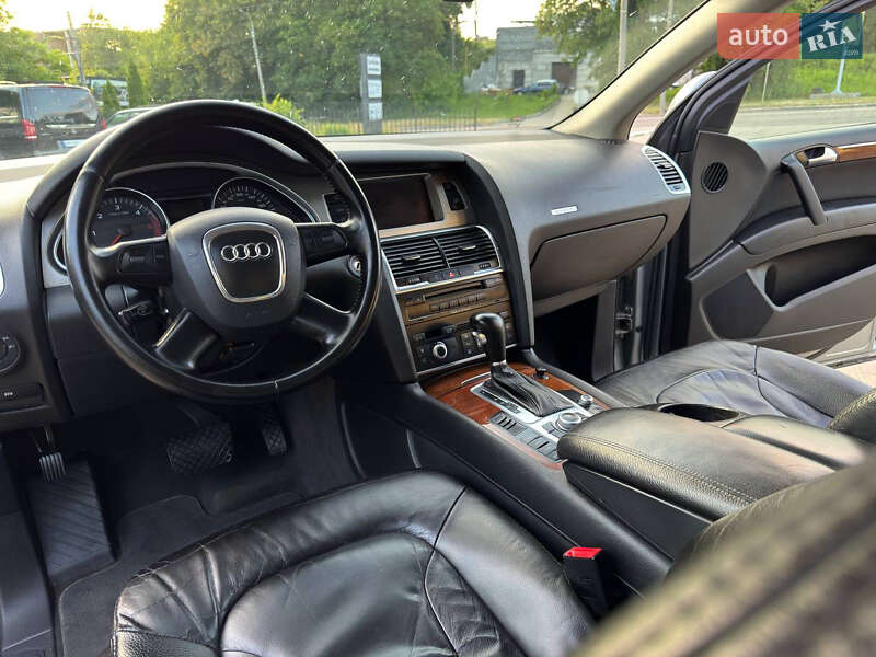 Позашляховик / Кросовер Audi Q7 2006 в Рівному