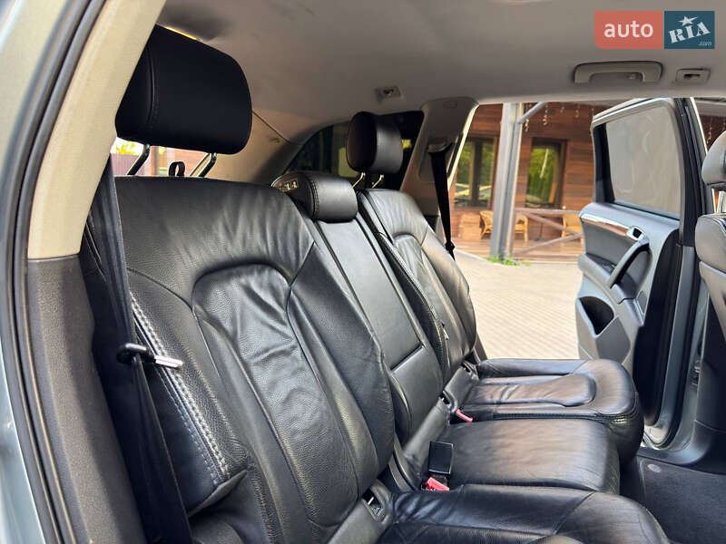 Позашляховик / Кросовер Audi Q7 2006 в Рівному
