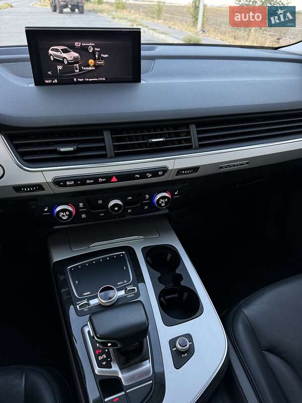 Позашляховик / Кросовер Audi Q7 2019 в Києві