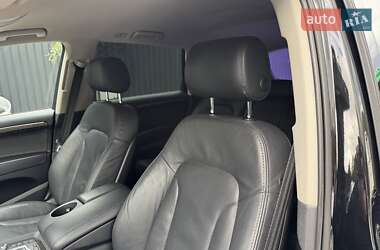 Внедорожник / Кроссовер Audi Q7 2013 в 