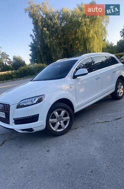 Позашляховик / Кросовер Audi Q7 2015 в 