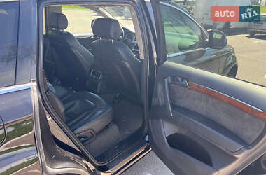 Позашляховик / Кросовер Audi Q7 2007 в 