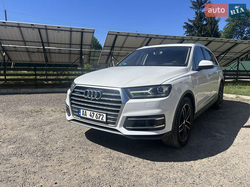 Внедорожник / Кроссовер Audi Q7 2015 в Подгайцах