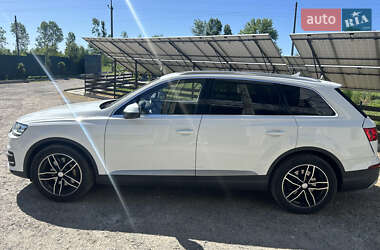 Позашляховик / Кросовер Audi Q7 2015 в 