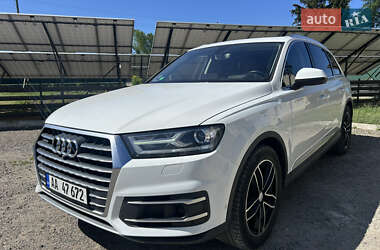 Позашляховик / Кросовер Audi Q7 2015 в 