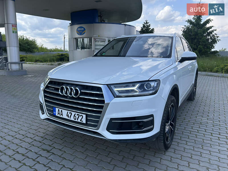 Внедорожник / Кроссовер Audi Q7 2015 в Подгайцах