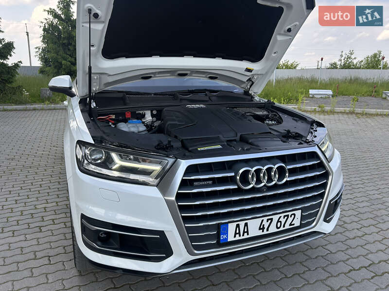 Внедорожник / Кроссовер Audi Q7 2015 в Подгайцах