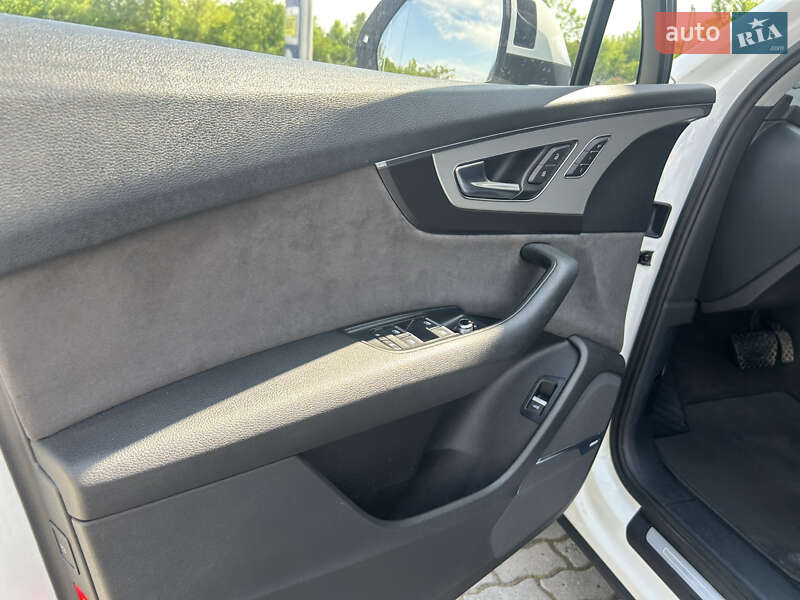 Внедорожник / Кроссовер Audi Q7 2015 в Подгайцах