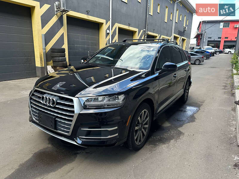 Внедорожник / Кроссовер Audi Q7 2019 в 