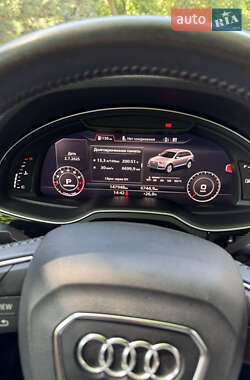 Внедорожник / Кроссовер Audi Q7 2016 в 