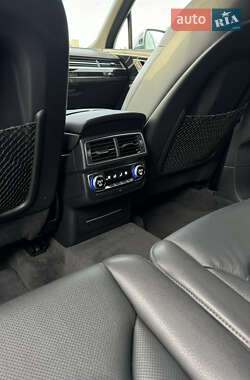 Внедорожник / Кроссовер Audi Q7 2016 в 