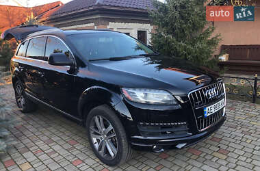 Внедорожник / Кроссовер Audi Q7 2014 в 