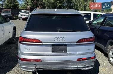 Внедорожник / Кроссовер Audi Q7 2021 в 