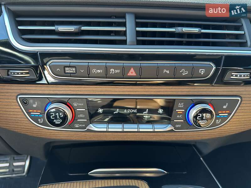 Внедорожник / Кроссовер Audi Q7 2017 в Луцке