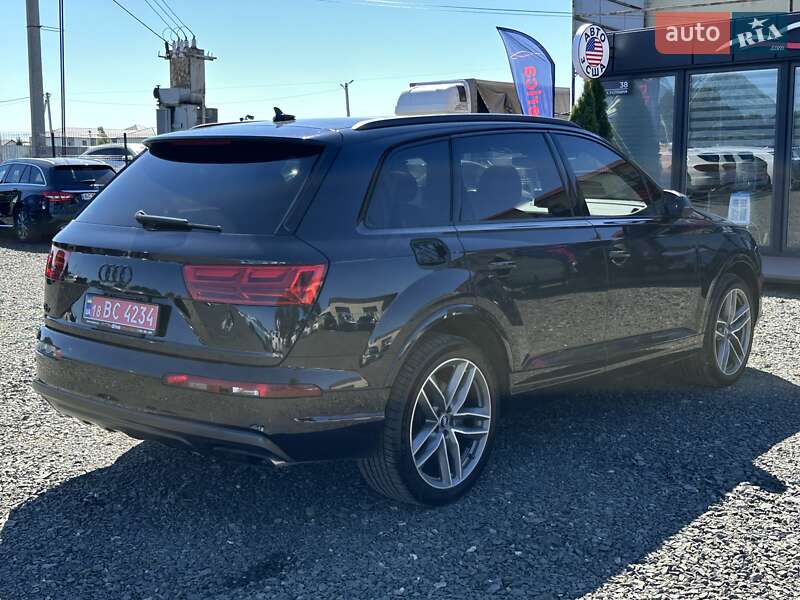 Внедорожник / Кроссовер Audi Q7 2017 в Луцке