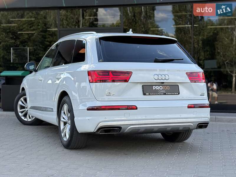Внедорожник / Кроссовер Audi Q7 2016 в Киеве