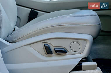 Внедорожник / Кроссовер Audi Q7 2017 в 