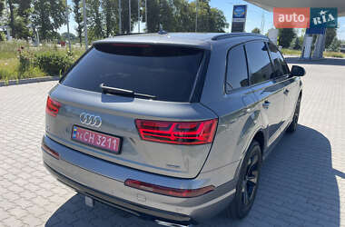 Внедорожник / Кроссовер Audi Q7 2018 в 