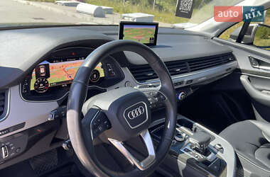 Внедорожник / Кроссовер Audi Q7 2018 в 