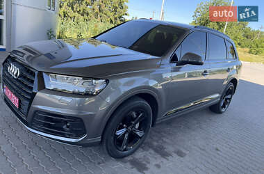 Внедорожник / Кроссовер Audi Q7 2018 в 