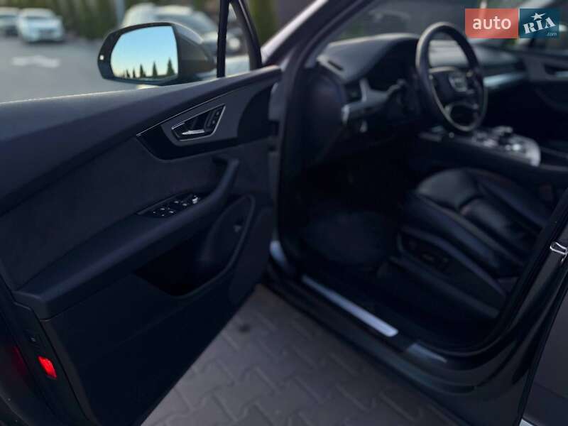 Позашляховик / Кросовер Audi Q7 2016 в Тернополі