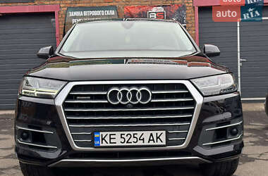 Внедорожник / Кроссовер Audi Q7 2017 в 