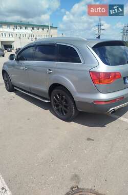 Внедорожник / Кроссовер Audi Q7 2007 в 