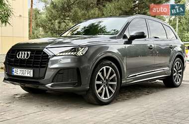 Позашляховик / Кросовер Audi Q7 2021 в Дніпрі