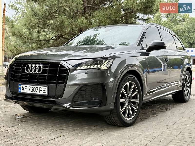 Внедорожник / Кроссовер Audi Q7 2021 в Днепре