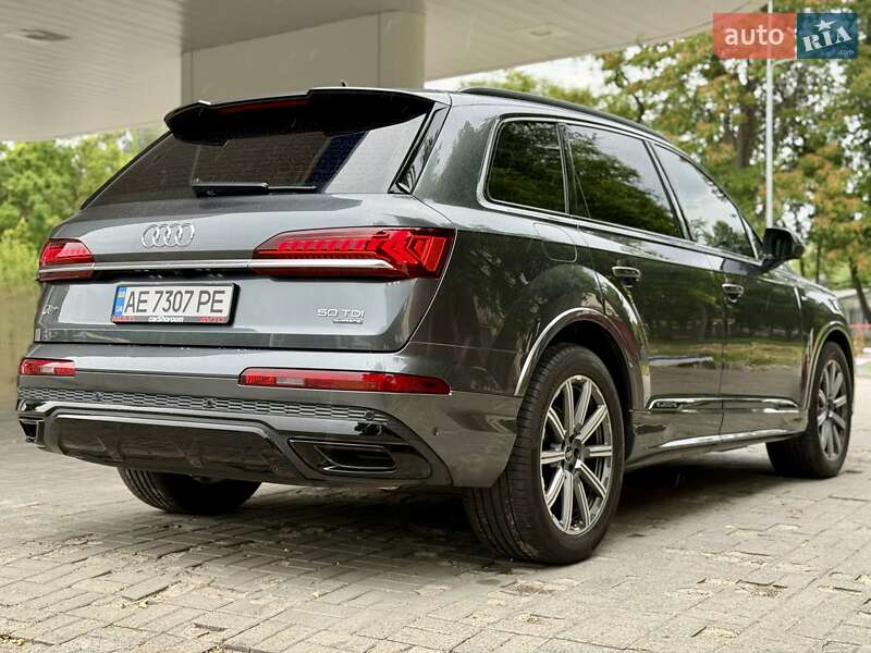 Внедорожник / Кроссовер Audi Q7 2021 в Днепре