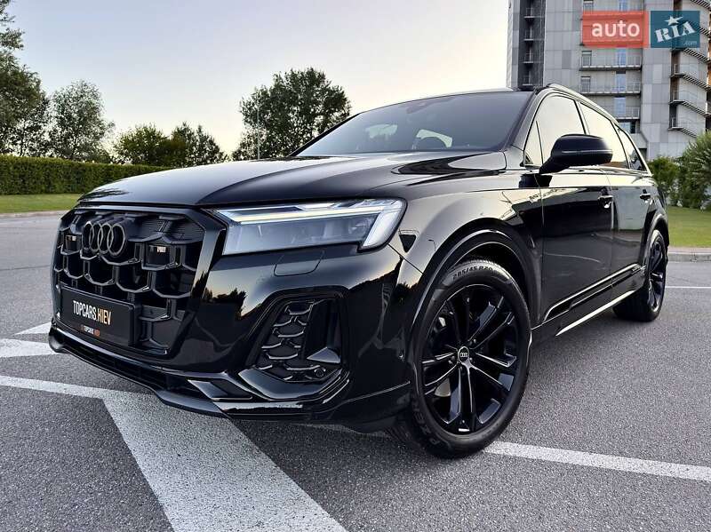 Позашляховик / Кросовер Audi Q7 2025 в 