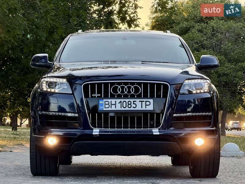 Внедорожник / Кроссовер Audi Q7 2012 в Одессе