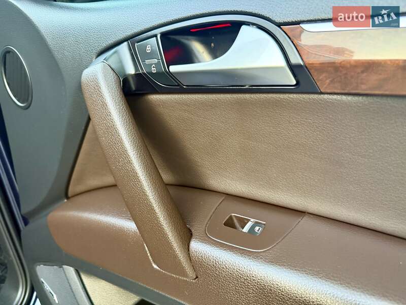 Внедорожник / Кроссовер Audi Q7 2012 в Одессе