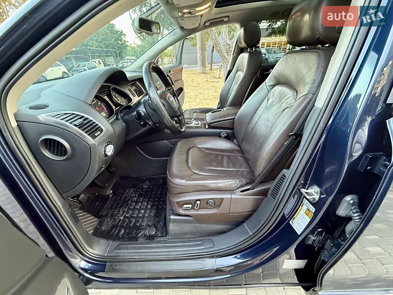 Внедорожник / Кроссовер Audi Q7 2012 в Одессе