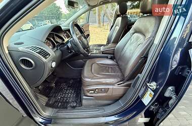 Позашляховик / Кросовер Audi Q7 2012 в 