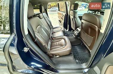 Позашляховик / Кросовер Audi Q7 2012 в 
