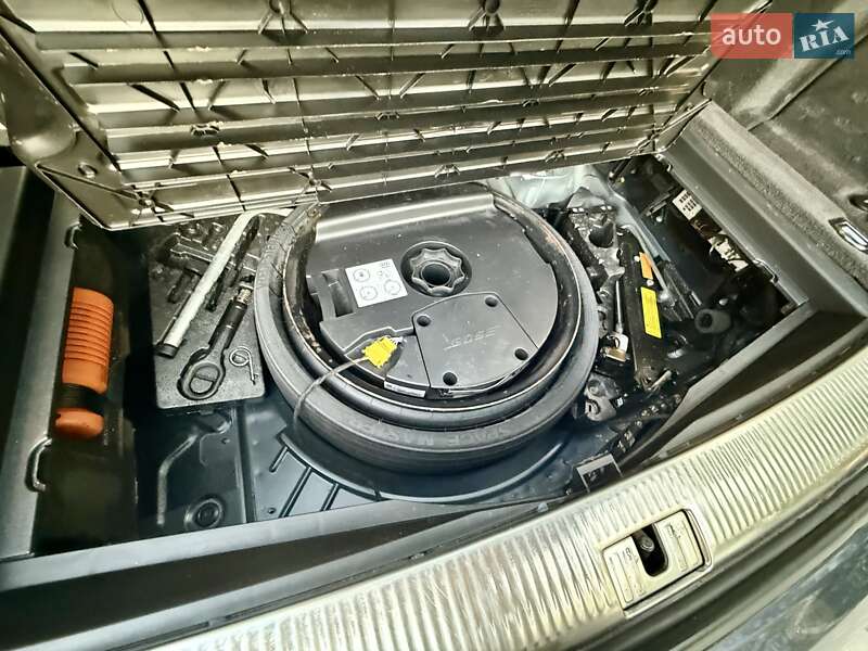 Внедорожник / Кроссовер Audi Q7 2012 в Одессе