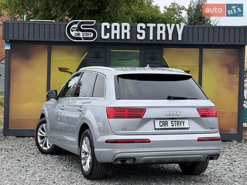 Внедорожник / Кроссовер Audi Q7 2017 в Стрые