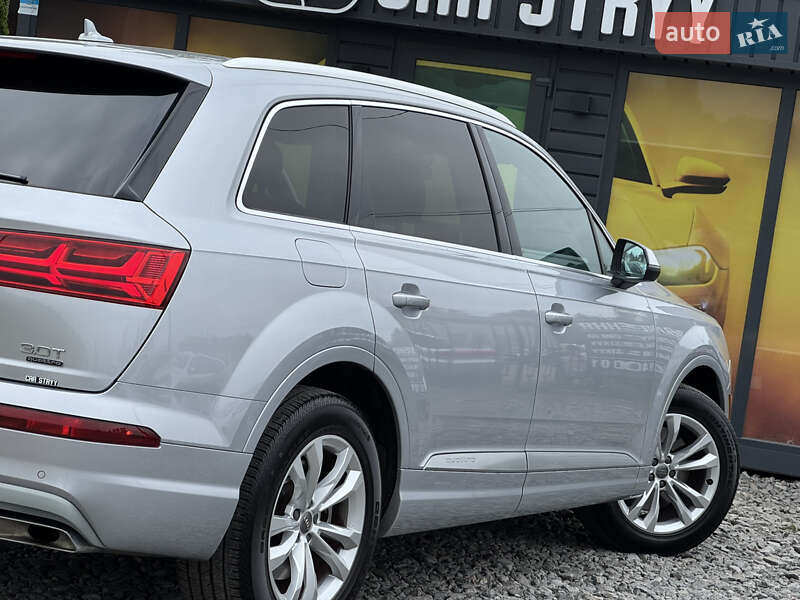 Внедорожник / Кроссовер Audi Q7 2017 в Стрые