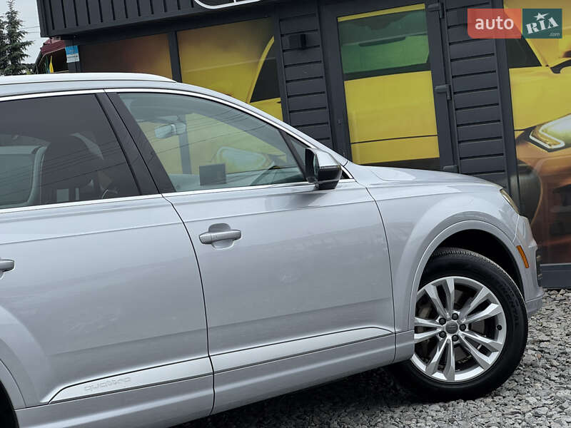 Внедорожник / Кроссовер Audi Q7 2017 в Стрые