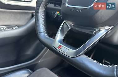Позашляховик / Кросовер Audi Q7 2017 в 