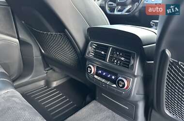Позашляховик / Кросовер Audi Q7 2017 в 